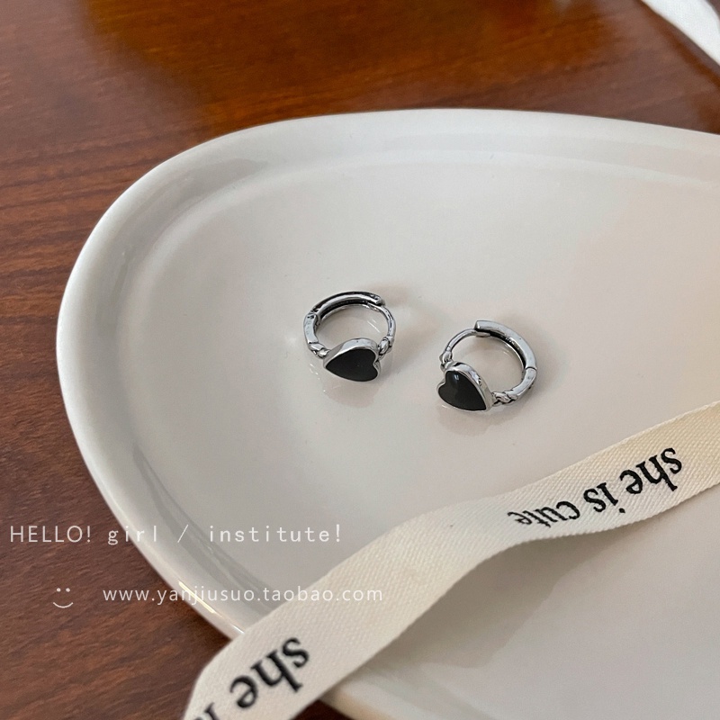 Hoa Tai Hình Trái Tim Màu Đen Thiết Kế Tinh Tế Thời Trang Mùa Hè Cho Nữ