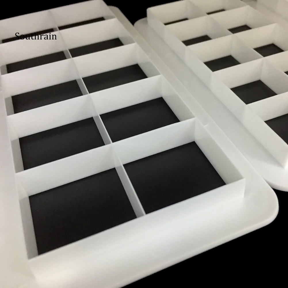 Set 3 Khuôn Cắt Bánh Hình Vuông Bằng Nhựa Tiện Dụng