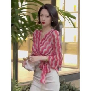 Áo sơ mi nữ tay dài cổ chữ v kẻ sọc thời trang