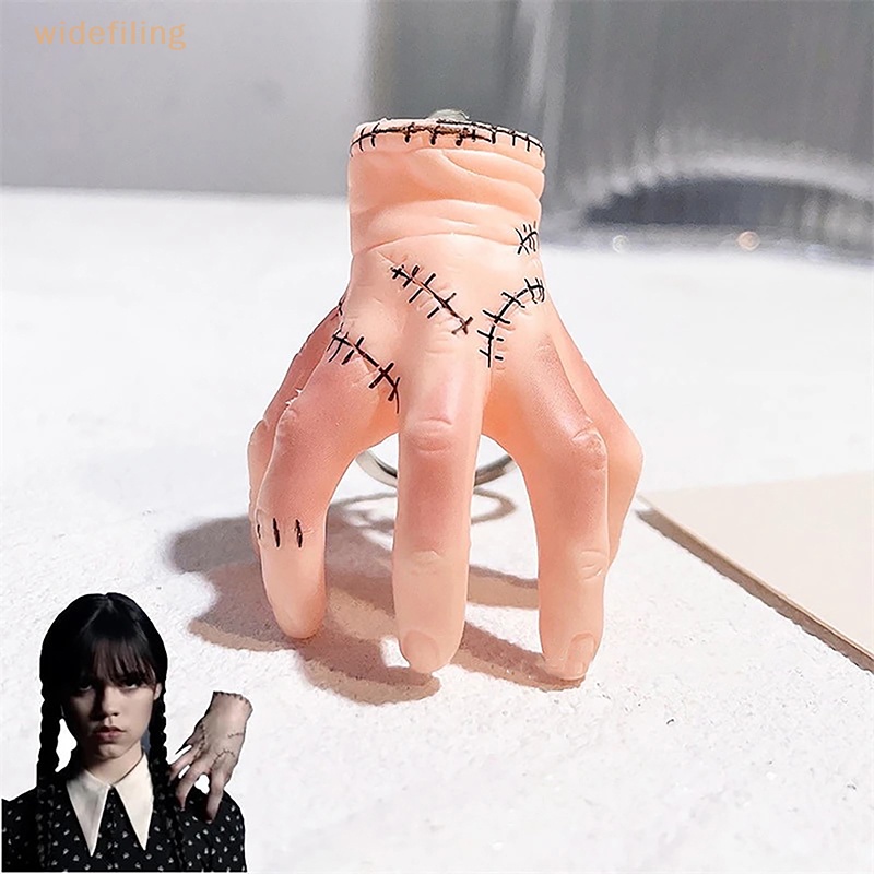 Móc Khóa Gia Đình Addams Lãng Mạn Mới