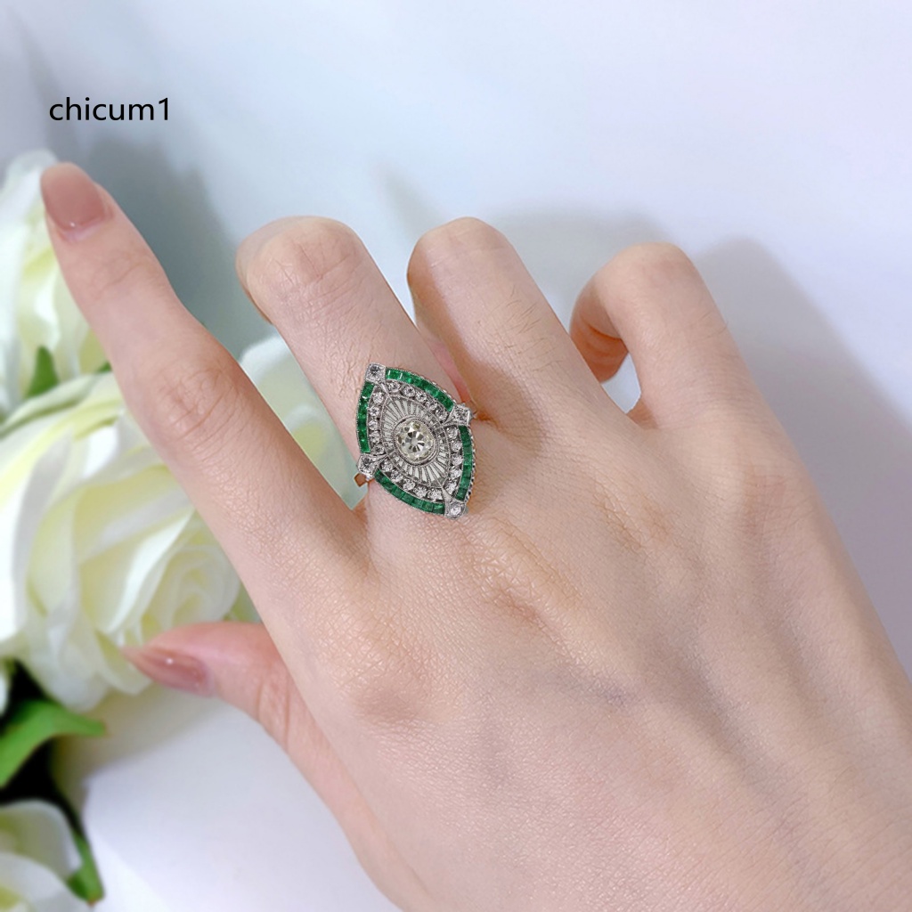 Nhẫn Đính Hôn Mạ Điện Hai Tông Đính Đá Ngọc Lục Bảo Tự Nhiên Sáng Bóng Dành Cho Nữ