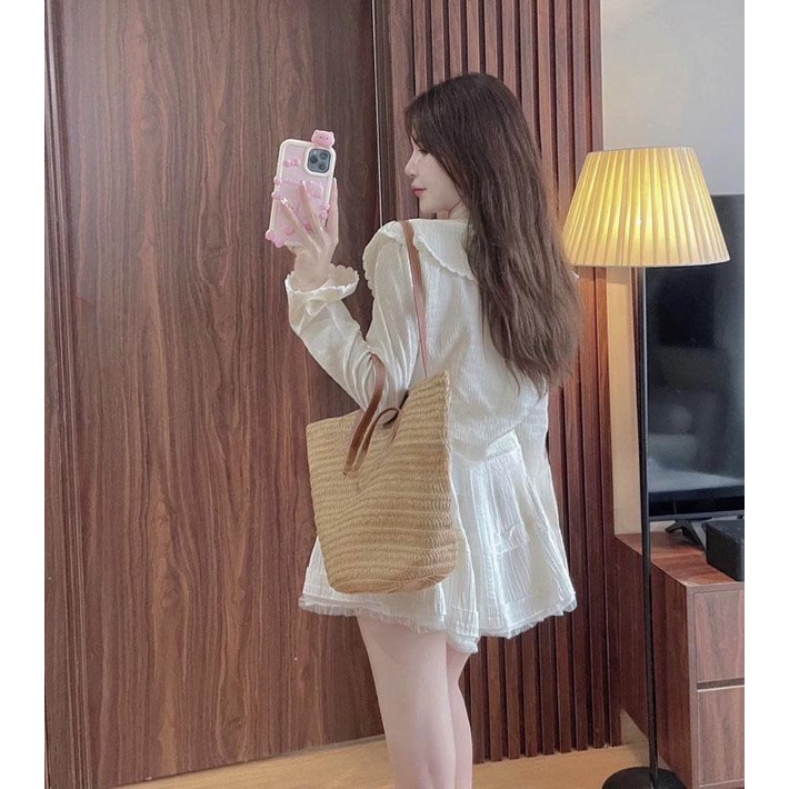 M607 - Set áo phối ren bèo tay dài loe kèm chân váy tầng