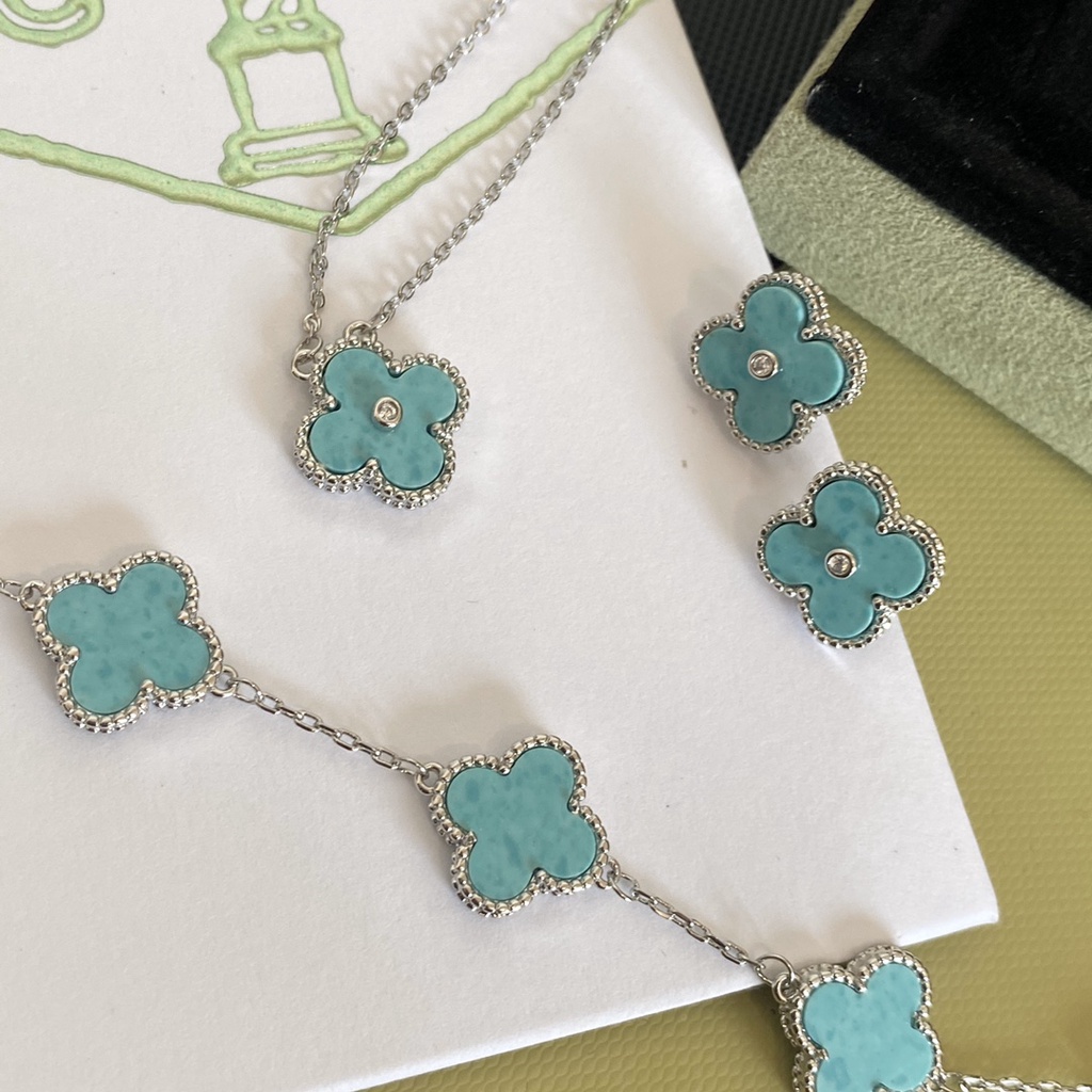 Van cleef & arpels Bông Tai Bằng Thép Titan Hình logo Chữ Cái Cho Nữ
