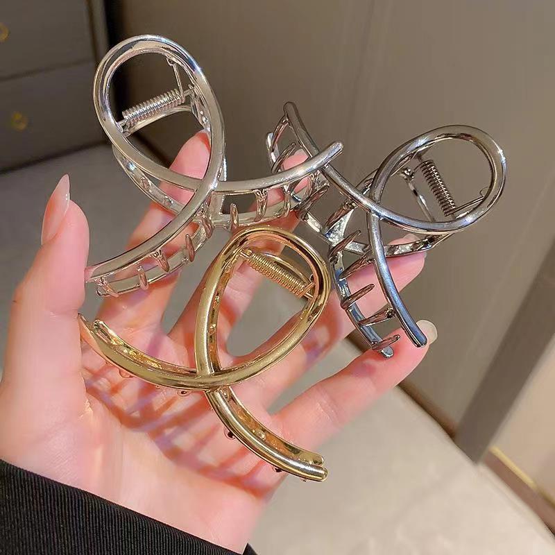 Kẹp Tóc Hình Cá Mập Bằng Kim Loại Đơn Giản Thời Trang Cho Nữ