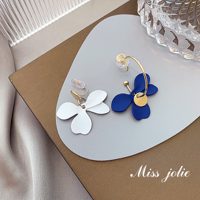 ✨ Miss Jolie✨Hàng Có Sẵn Bông Tai Dạng Kẹp Bạc 925 Hình Cánh Hoa Bất Đối Xứng Cao Cấp Kiểu Pháp Không Cần Xỏ Lỗ Tai Cho Nữ