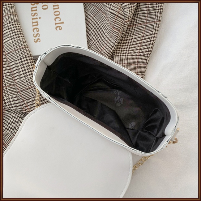 Túi Xách Da Pu Hình Vuông Có Khóa Nam Châm Phối Dây Xích Thời Trang Dự Tiệc