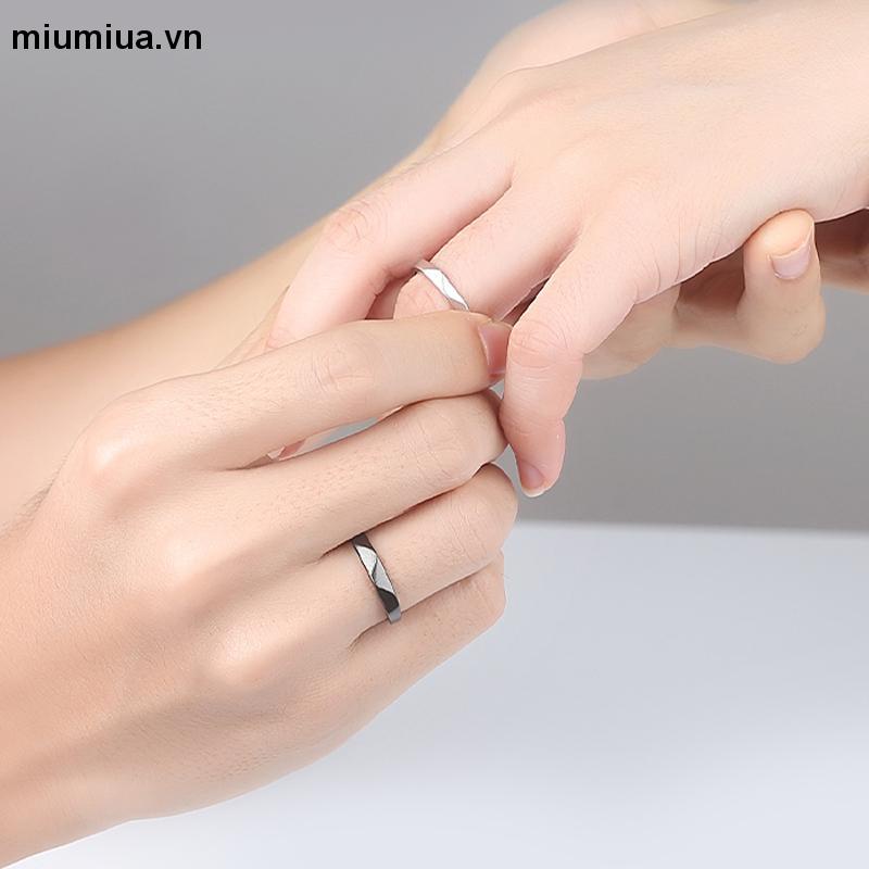 miumiuaNhẫn Thép Titan Phối Màu Đen Trắng Phong Cách Hàn Quốc Cho Cặp Đôi