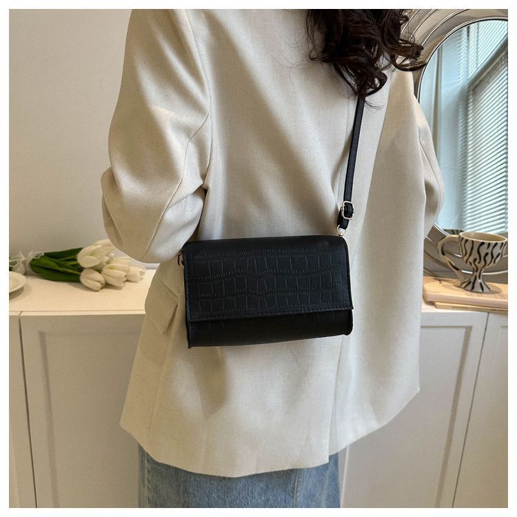 Túi Đeo Chéo Hình Vuông Nhỏ Đơn Giản Thời Trang Phong Cách Mới Phổ Biến Cho Nữ