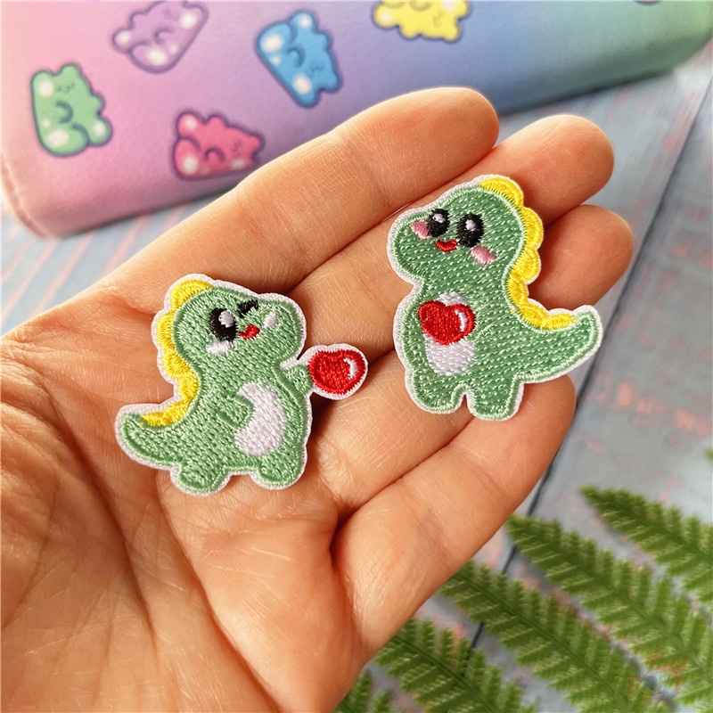 ♥ Q Baby Dinosaur - Sticker Ủi Thêu Hình Trái Tim ♥ 1 Huy Hiệu Cài Áo Hình Khủng Long Q-3