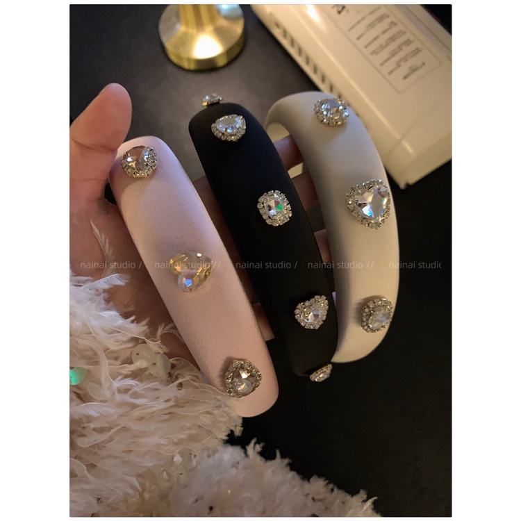 Băng Đô Vải Satin Đính Đá Hình Đầu Lâu Màu Hồng Xinh Xắn