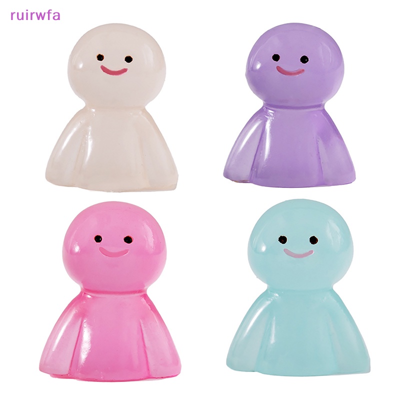Set 1 / 5 Mô Hình Búp Bê Mini Dạ Quang Trang Trí Bảng Điều Khiển Xe Hơi Mới
