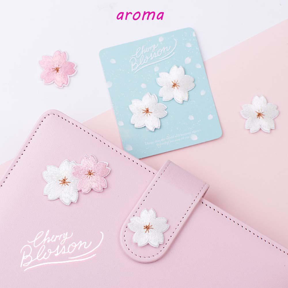 Huy Hiệu Thêu Hoa Màu Trắng Dùng Trang Trí Áo Thun Hoặc Áo Khoác