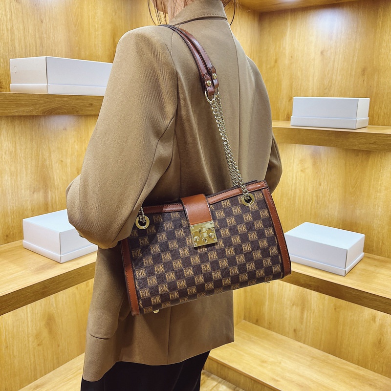 Túi Xách Đeo Vai Cỡ Lớn Phối Dây Xích Cổ Điển Thời Trang Cao Cấp Cho Nữ