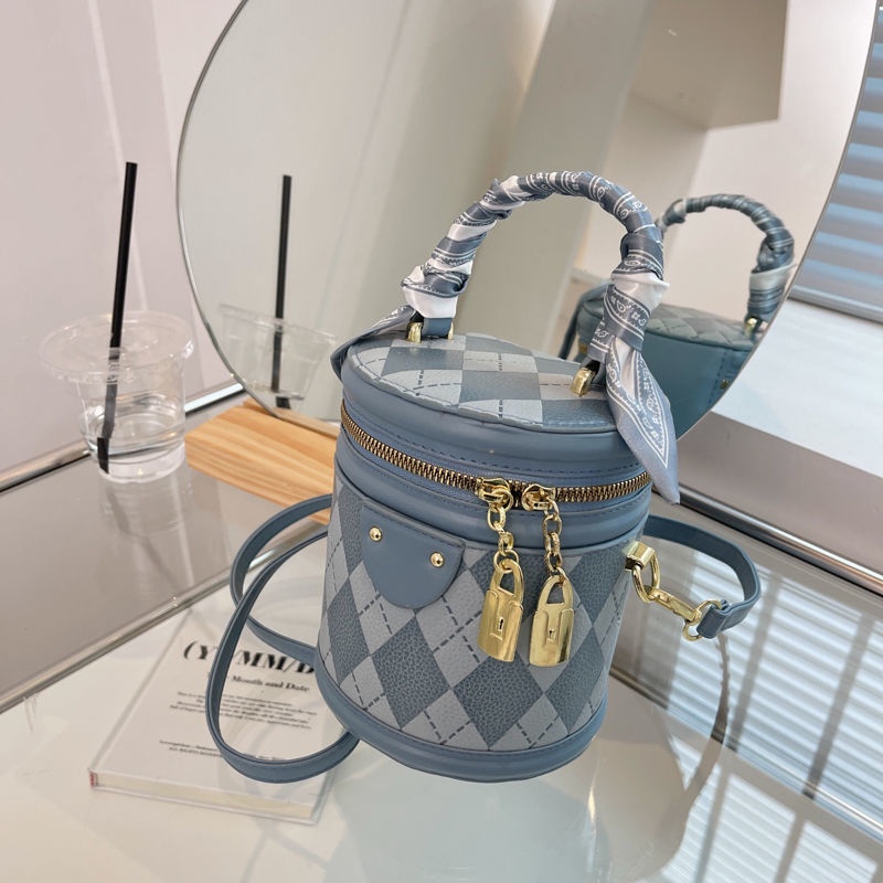 Túi Đeo Chéo Nhỏ Gọn Họa Tiết Ca Rô Thời Trang Mới Cho Nữ