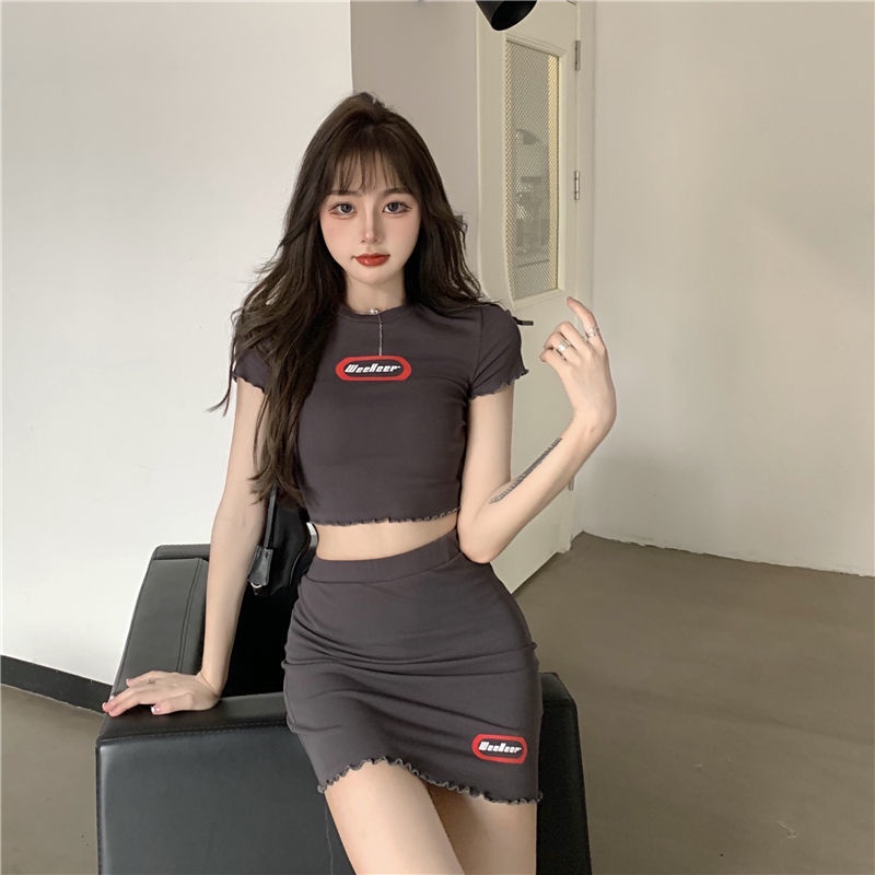 Set Áo Thun Ngắn Tay In Chữ + Chân Váy Ôm Phong Cách Âu Mỹ Cho Nữ