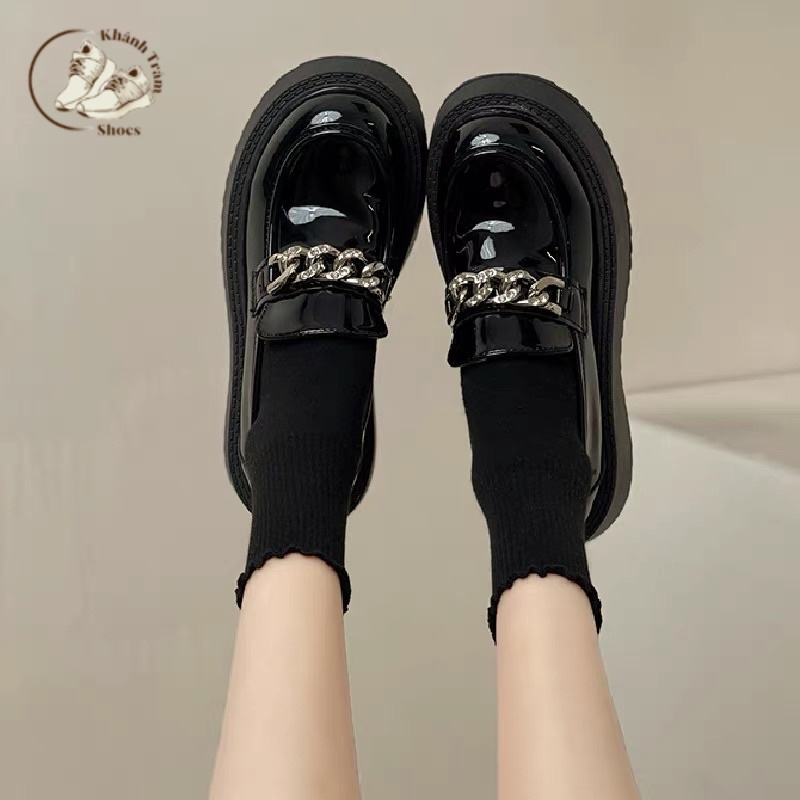 Giày Bốt Đốc Da Bóng 2 Màu Đen Kem Siêu Xinh Đế Răng Cưa