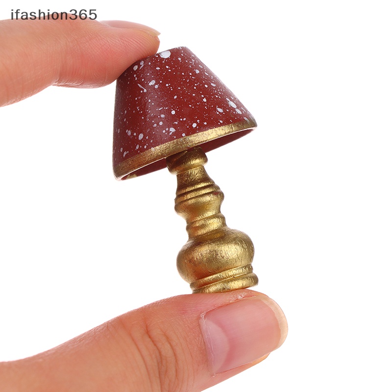 Mô Hình Đèn Bàn Màu Đỏ Phong Cách Retro Cho Nhà Búp Bê 1: 12 [ifashion365]