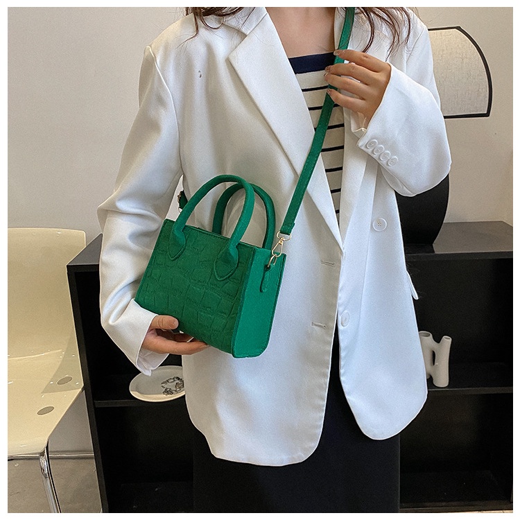 NEARAY túi xách nữ đeo chéo Túi đeo chéo dễ phối cho nữ 2023 NEW L91TGP2