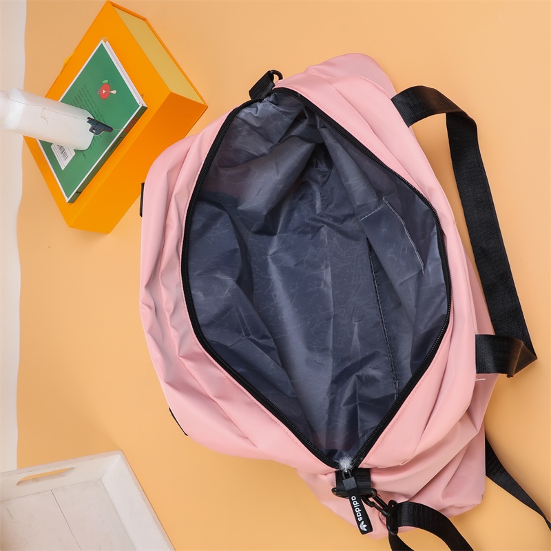 Túi Đeo Chéo Adidas ADIDAS9740 Kích Cỡ Lớn Thời Trang Cho Nữ