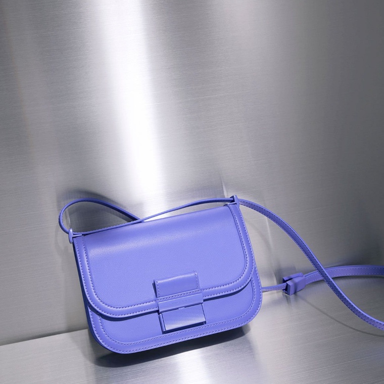 80781986 Áo Thun Thiết Kế Mới Có Khóa Kim Loại