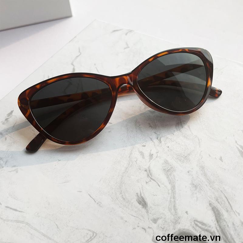 ⚡Kính mát mắt mèo màu trơn thời trang retro xu hướng thường ngày cho nữ
