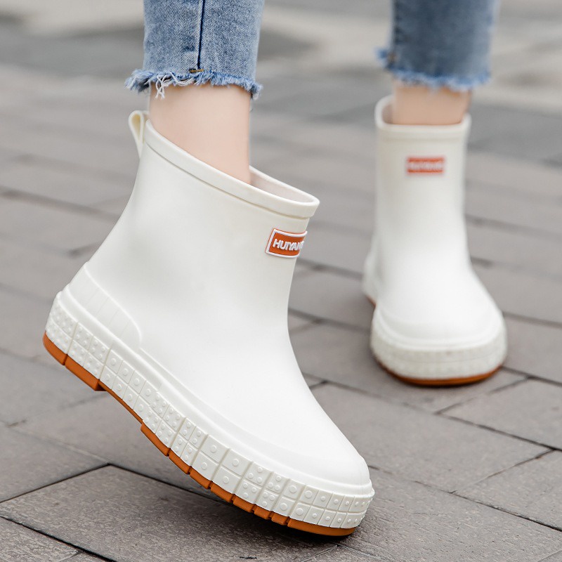 Rainshoes for women's fashion outerwear overshoes, waterproof rubber shoes, new work anti-skid adult short rain boots