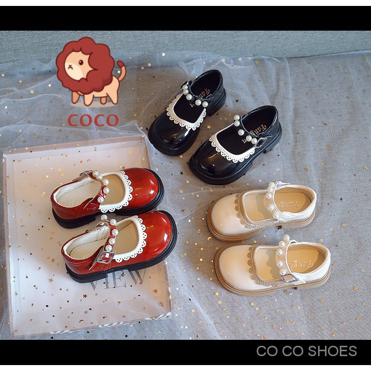 Trẻ em ren giày da nhỏ 2023 mùa xuân phong cách mới cô gái ngọc trai dễ thương giày đơn đế mềm velcro giày công chúa hợp thời trang