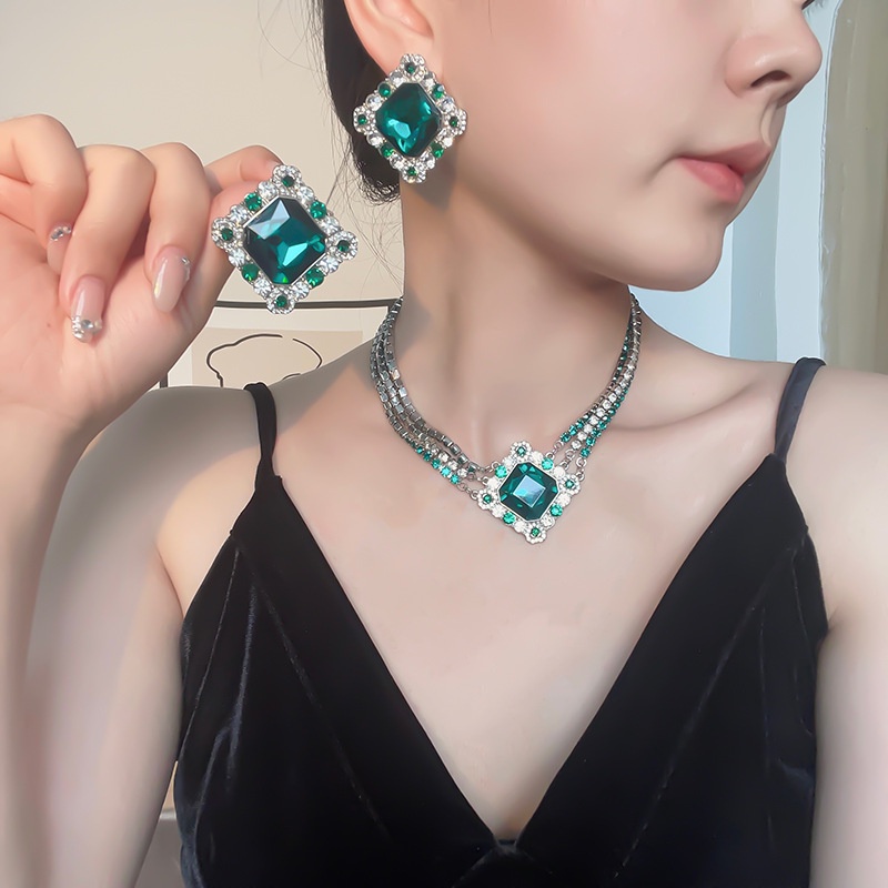 Bông tai, bộ vòng cổ, chuỗi cổ ngọc lục bảo cổ điển, phong cách tòa án pháp, vòng cổ phóng đại hình vuông thời trang
