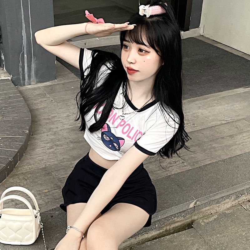 Set Áo Thun Ngắn Tay + Quần Short Lưng Cao Họa Tiết Hoạt Hình Thời Trang Mùa Hè Cho Nữ