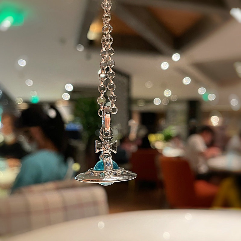 Vòng cổ Mặt Quả Cầu Thủy Tinh Màu Sáng Sang Trọng