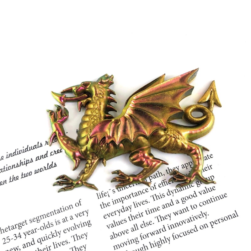 Khuôn Làm Móc Khóa Hình Tấm Khiên Rồng Bay DIY