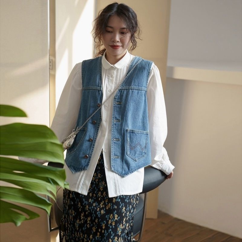 Áo Khoác Denim Sát Nách Cổ Chữ V Phong Cách Retro Cá Tính