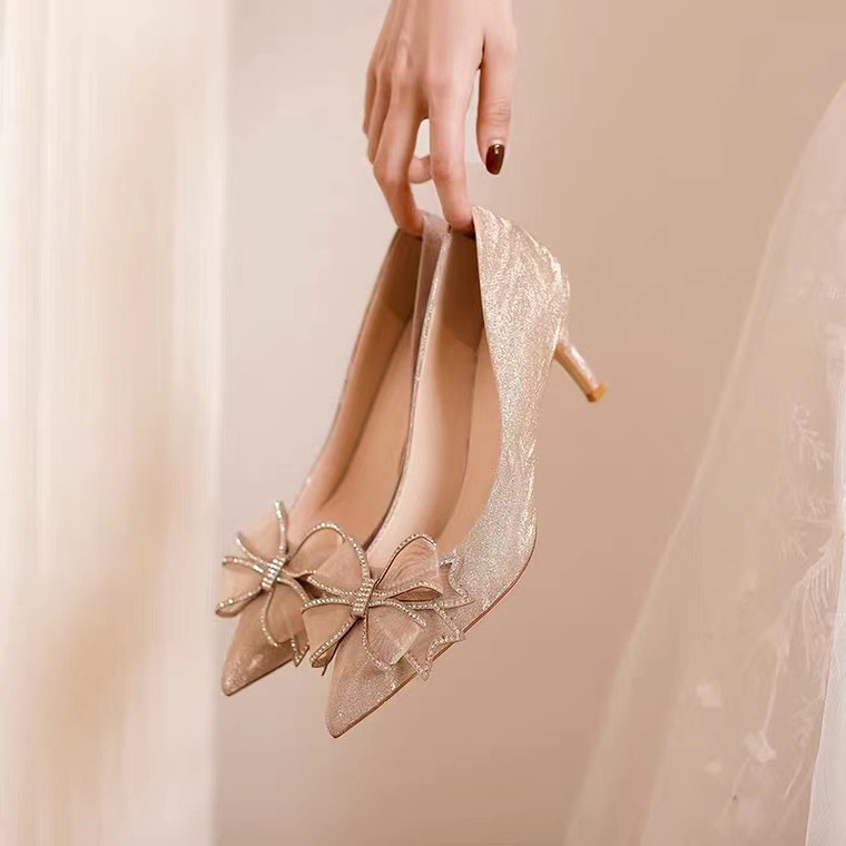 Giày Cao Gót Mũi Nhọn Đính Đá Pha Lê Phong Cách Mới Cho Nữ