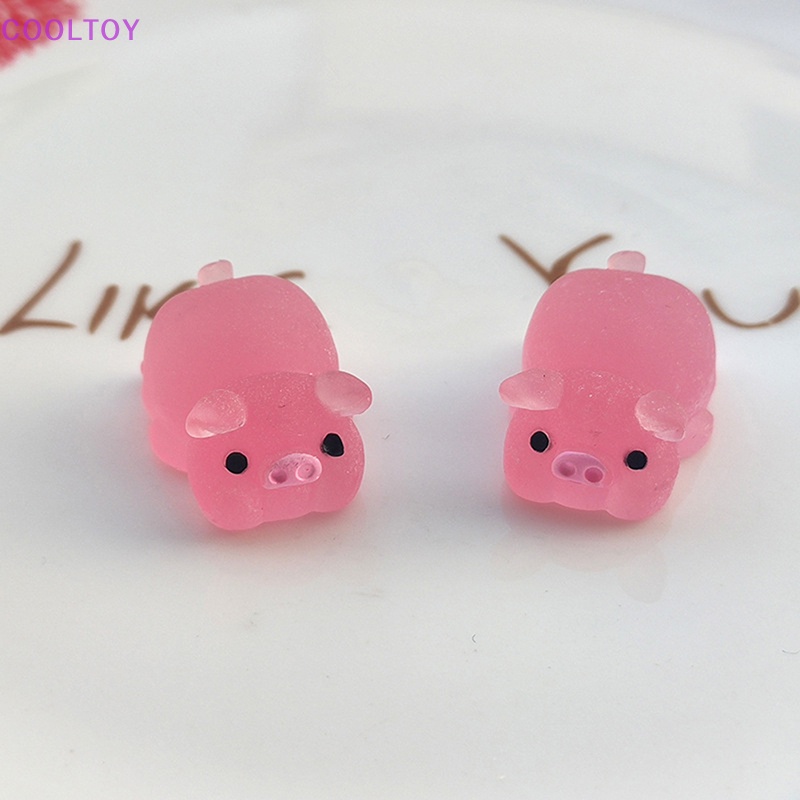 Set 2 Mô Hình Chú Heo Bằng Nhựa Dạ Quang Trang Trí Tiểu Cảnh