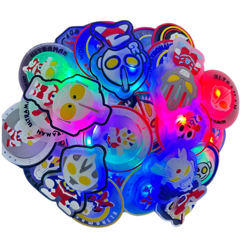 Bộ 24 / 6 Ghim Cài Áo Họa Tiết Hoạt Hình Có Đèn LED Phát Sáng