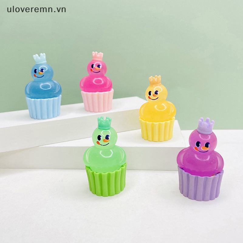 Set 2 Cốc Bánh Kem Mini Bằng Resin Họa Tiết Người Tuyết Hoạt Hình Dạ Quang Dễ Thương