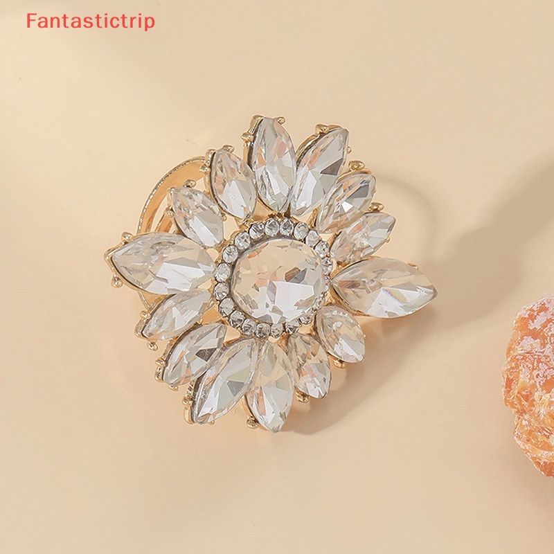 Nhẫn Hở Hình Hoa Đính Đá Pha Lê Cỡ Lớn Có Thể Điều Chỉnh Thời Trang Cho Nữ Mới
