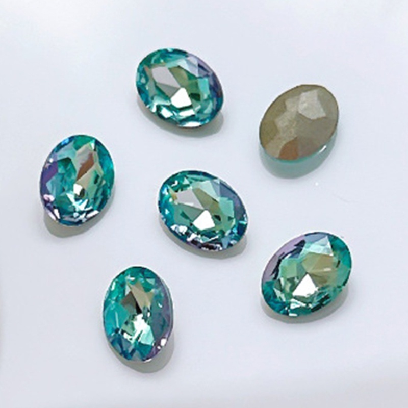 Set 10 Phụ Kiện Trang Trí Móng Tay Hình Bướm / Trái Tim Đính Đá Xinh Xắn