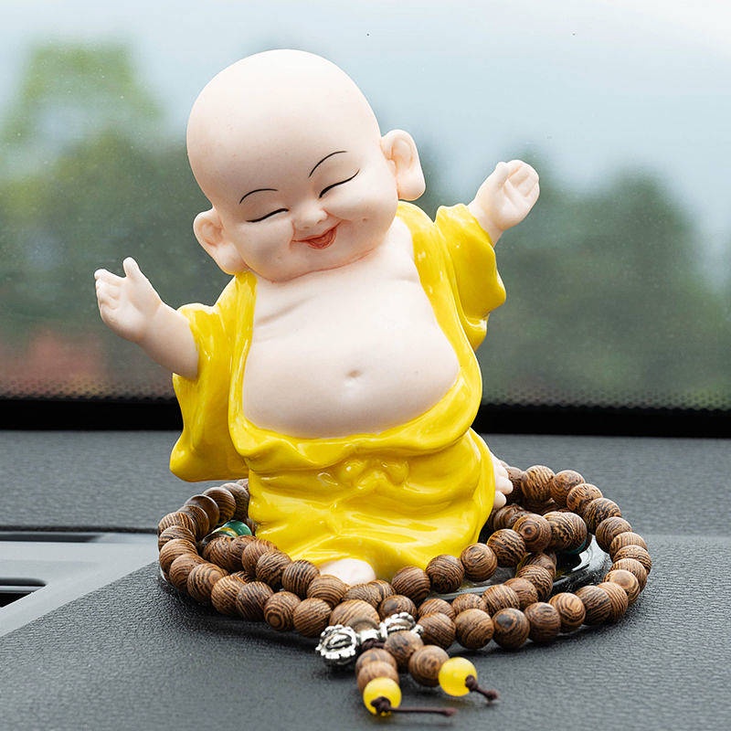 Car Lucky Maitreya Smiling Buddha Cute Samanera Monk White Porcelain Zen Car Center Console Car Interior Decoration Ornament dDZ8