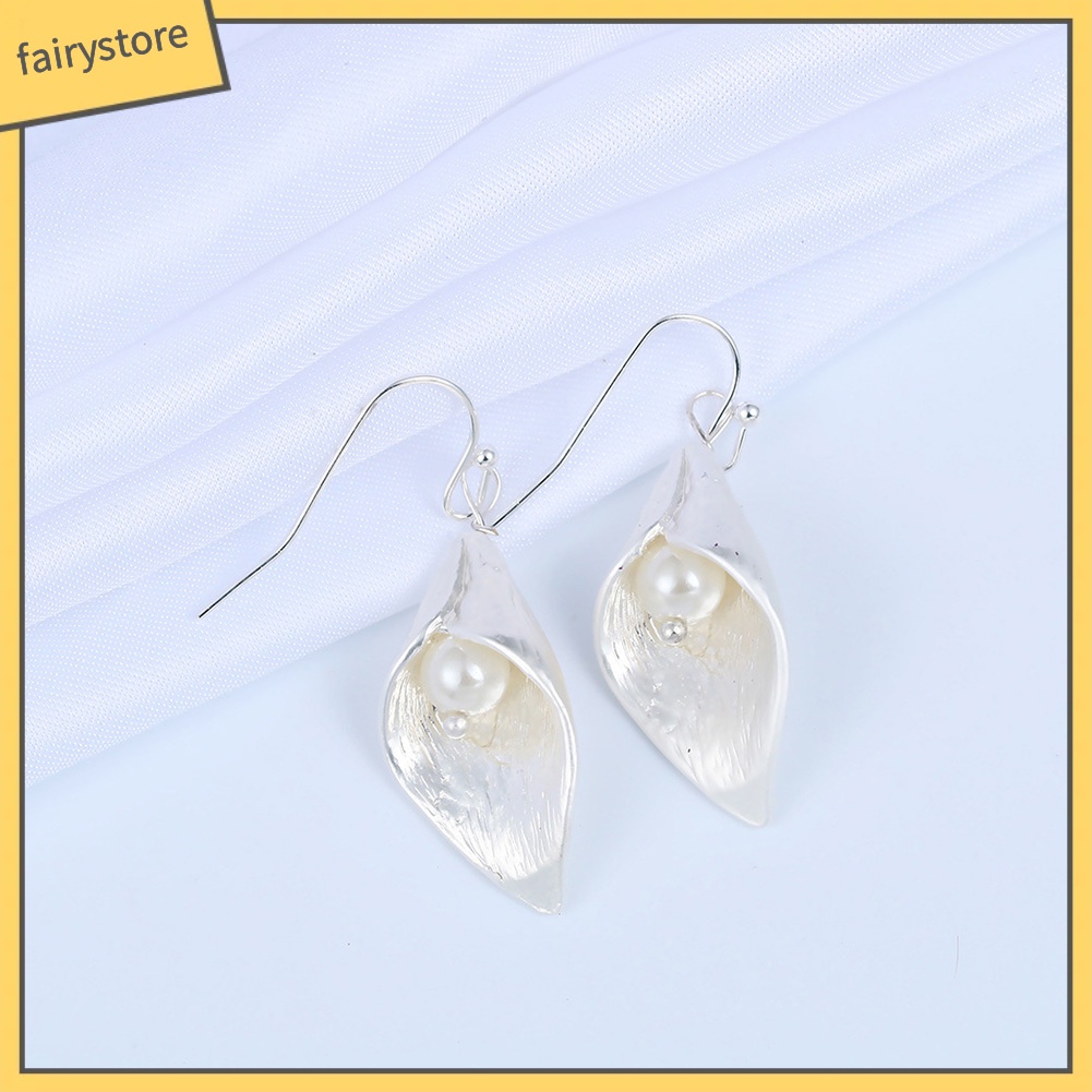 Bông Tai Móc Treo Hình Hoa Lily Đính Ngọc Trai Giả Cho Nữ