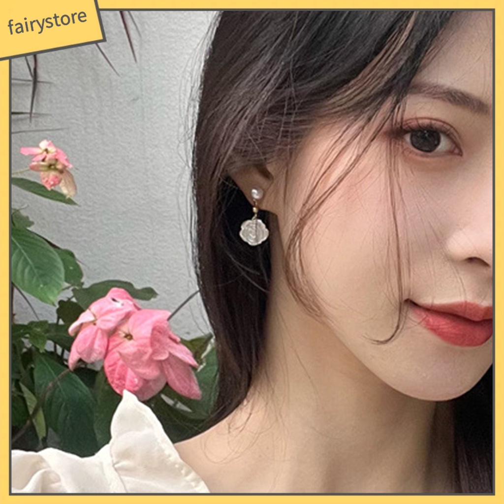 1 Đôi Bông Tai Hình Hoa Trà Đính Ngọc Trai Giả Bằng Hợp Kim Thời Trang