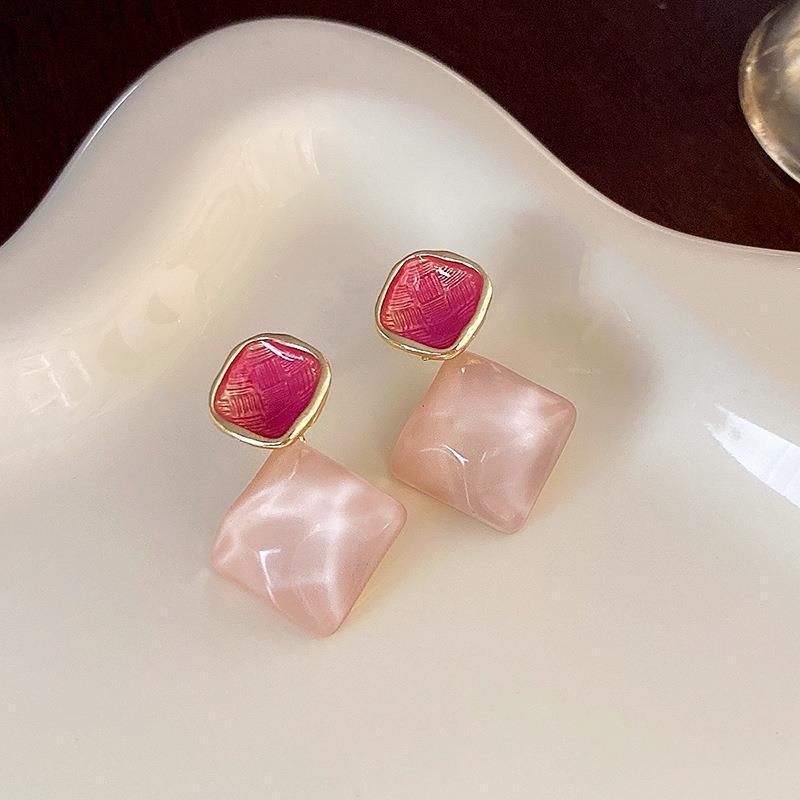 Khuyên Tai Nhựa Lăng Kính Thời Trang Mùa Hè Mới 2023 Dễ Phối Đồ Cho Nữ