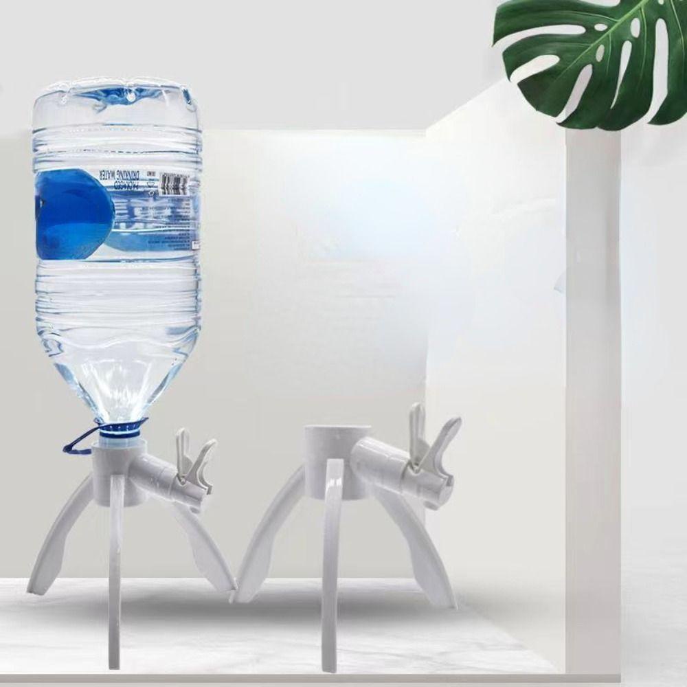 Giá Đỡ Bình Nước Gắn Vòi Tiện Dụng