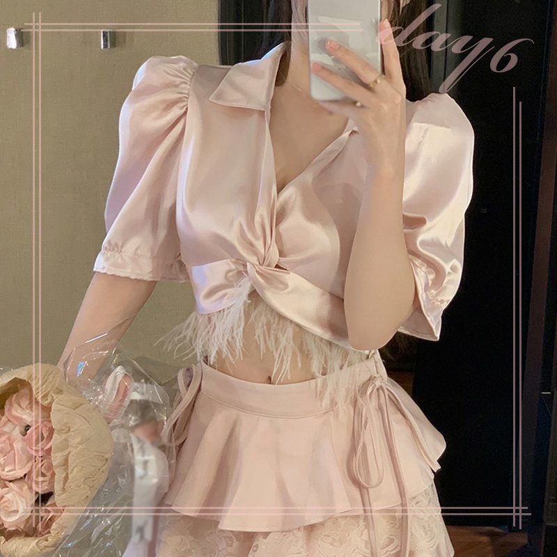 Áo Croptop Tay Ngắn Chất Satin Phối Tua Rua Thời Trang Cho Nữ