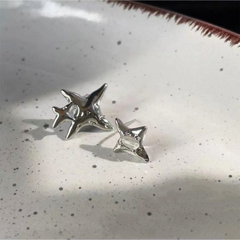 Khuyên Tai Bất Đối Xứng Đính Đá Zircon Ngôi Sao Nhỏ Gọn Tinh Tế Sang Trọng Thời Trang Cho Nữ