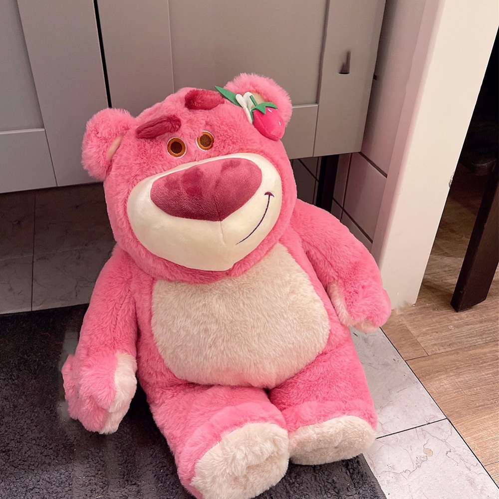 Đồ chơi nhồi bông Hình Chú Gấu Dâu Tây Disney Đáng Yêu