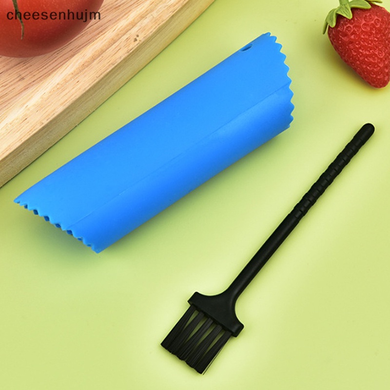 Dụng Cụ Lăn Bóc Vỏ Tỏi Bằng Silicon Tiện Lợi