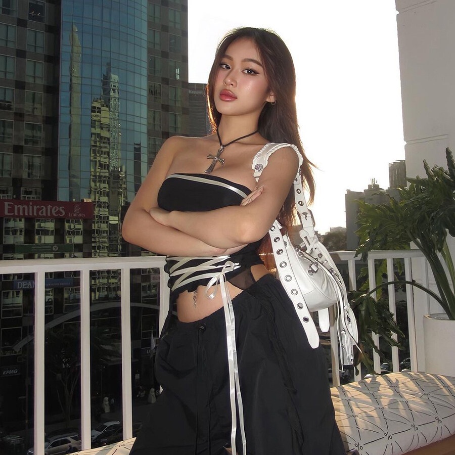 Áo Croptop Trễ Vai Thiết Kế Dây Đan Chéo Thời Trang Quyến Rũ Cho Nữ