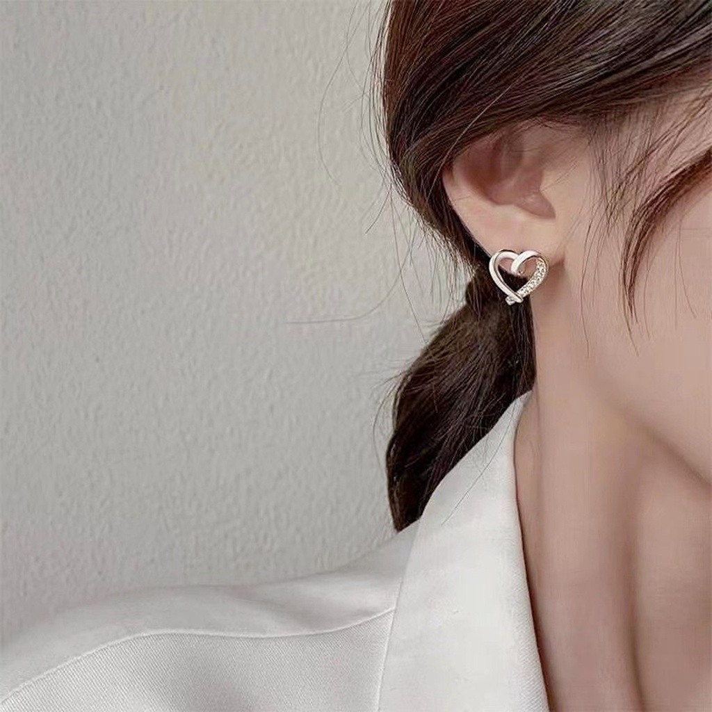 1 Đôi Bông Tai Hình Trái Tim Đính Đá Thời Trang Dành Cho Nữ