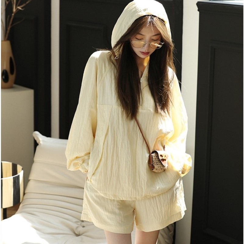 (Sẵn) Ảnh Thật Set Áo Khoác Hoodie Có Mũ Mỏng Và Quần Đùi Ngắn Chất Tơ Thoáng Mát Oversize Basic Hàn Quốc Retro Vintage